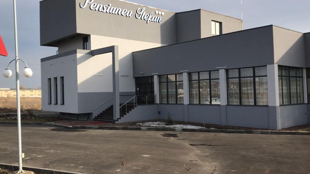 Pensiunea Stefan Craiova Exterior photo